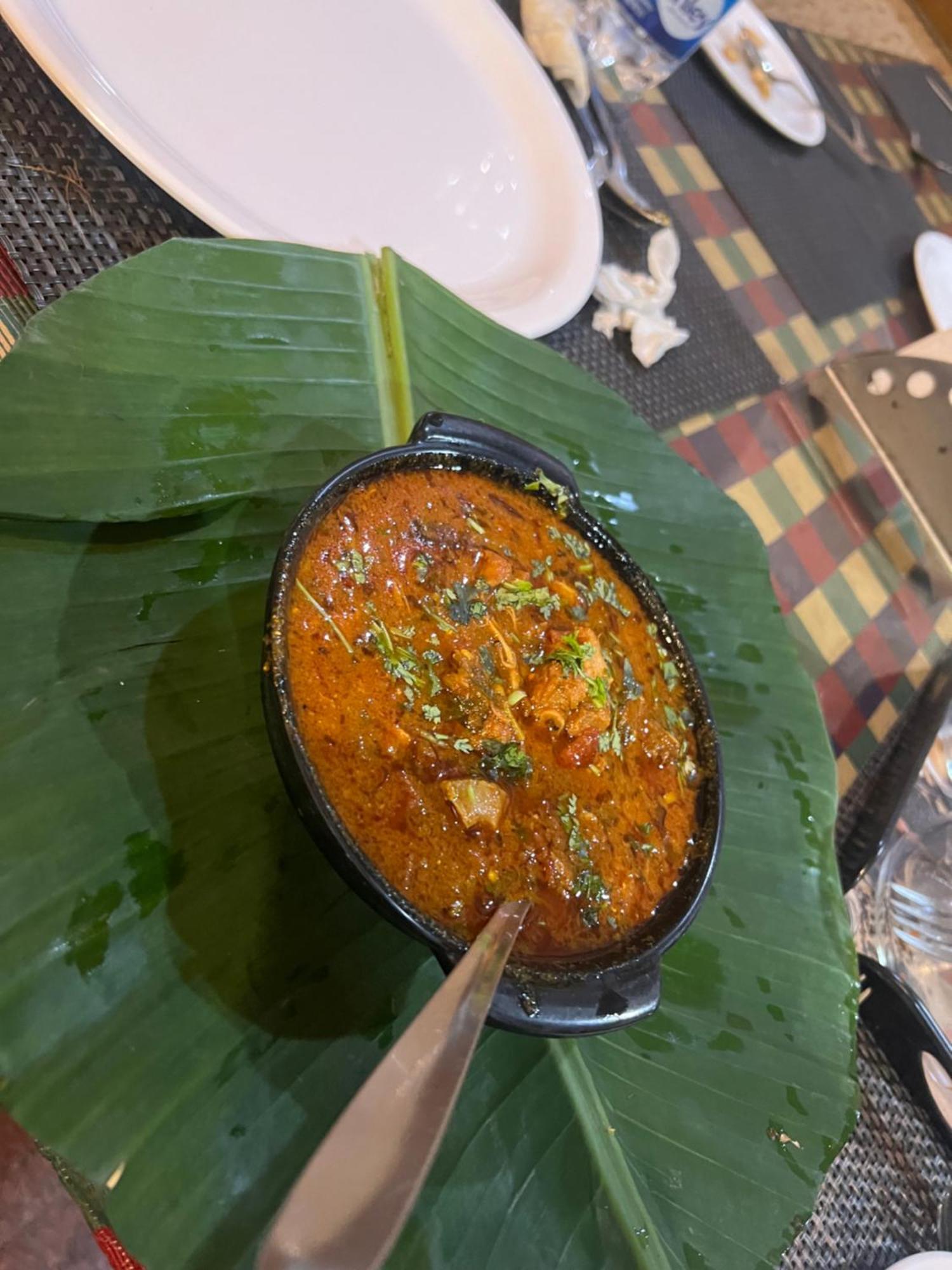 Varada Nagavali Hotel Srikakulam ภายนอก รูปภาพ