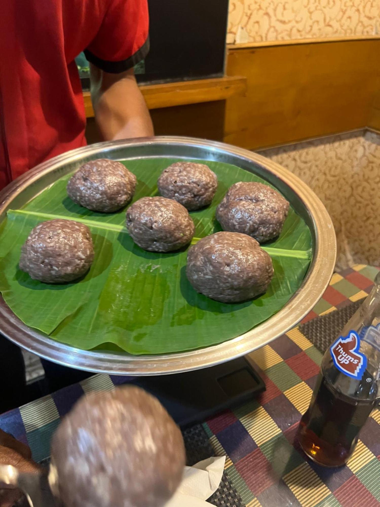 Varada Nagavali Hotel Srikakulam ภายนอก รูปภาพ